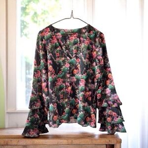 SUPERTRASH Bannalee Floral Blouse | US M | Whimsygoth Romance new without tags